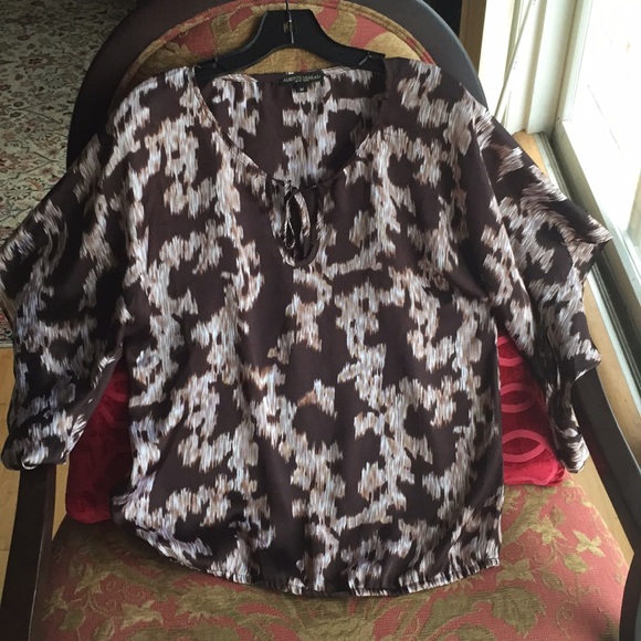 Alberto Makali Flowing Sleeve Blouse NeverUsed